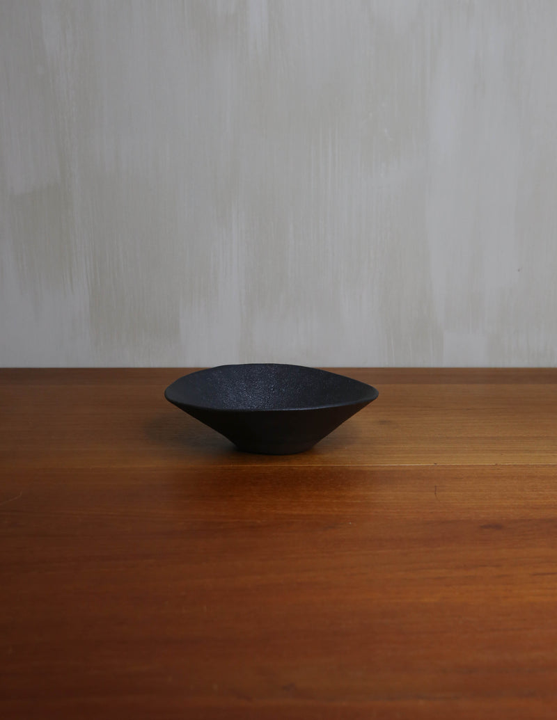 V-shaped Bowl