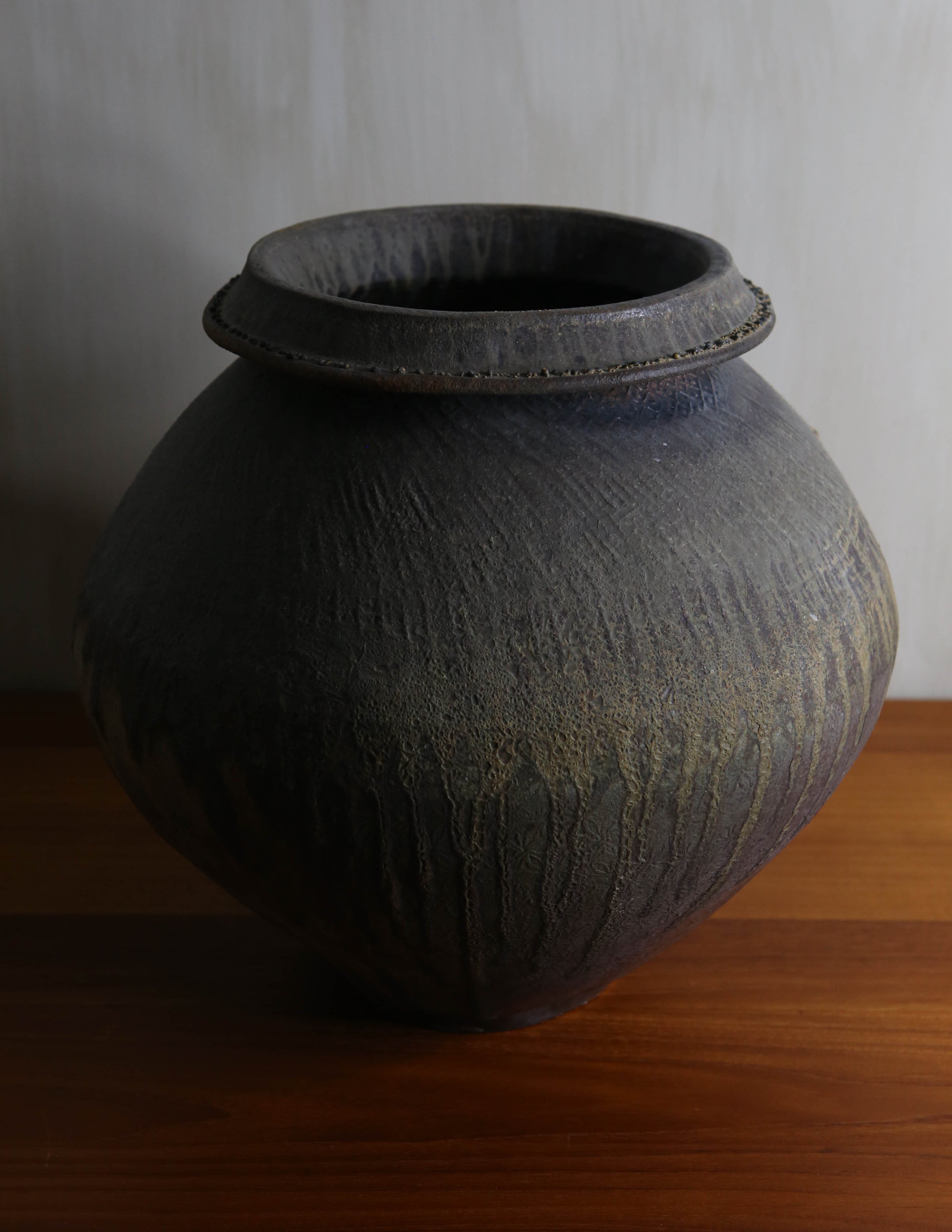 Large Wood-fired Jar (Textured Rim)