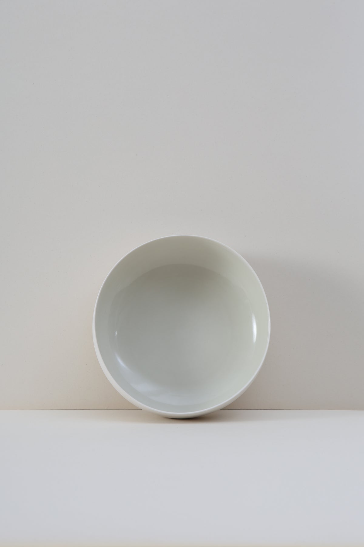 Simple Serving Bowl