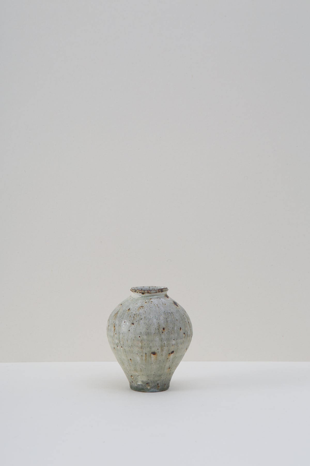 Kaolin Flower Vase