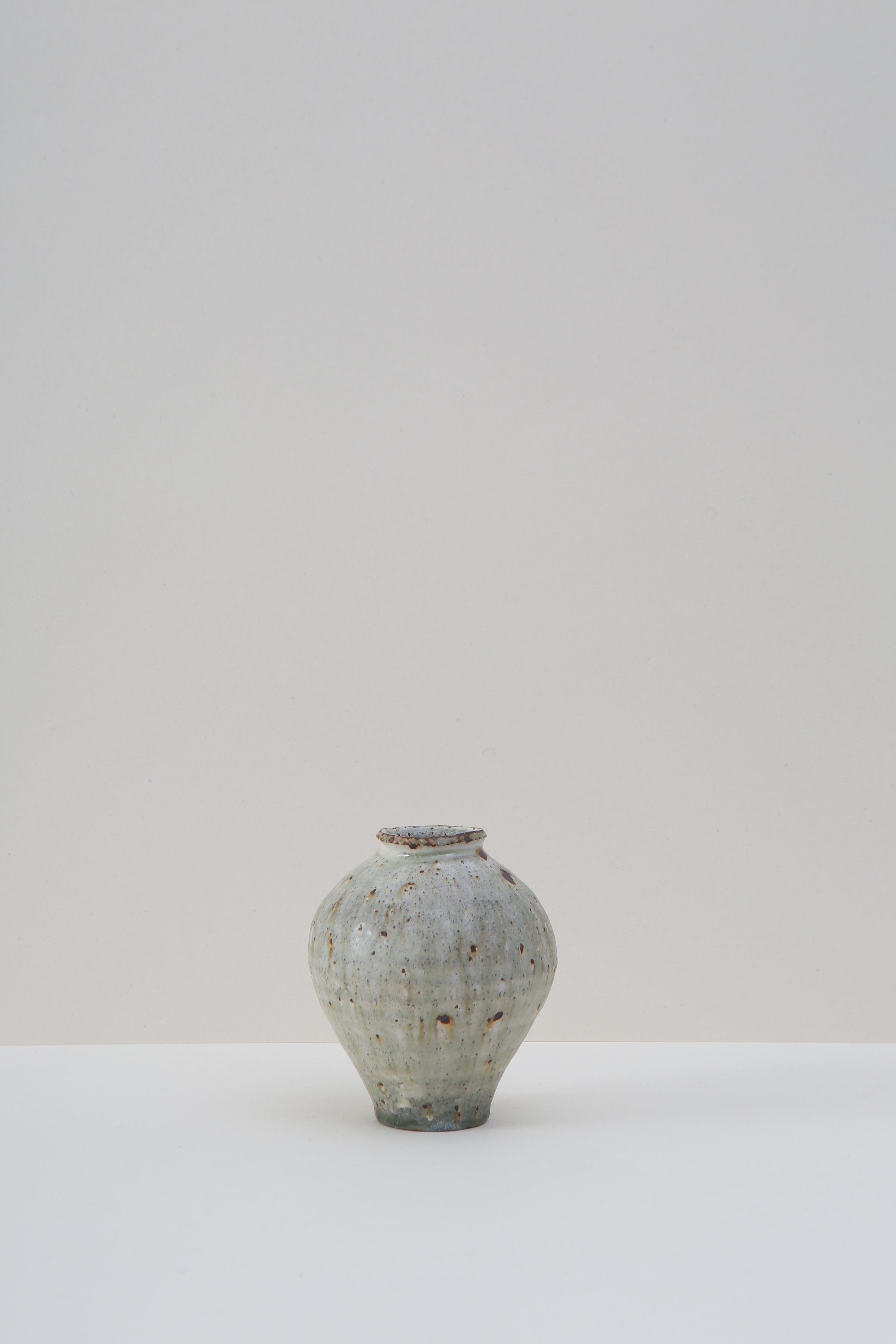 Kaolin Flower Vase