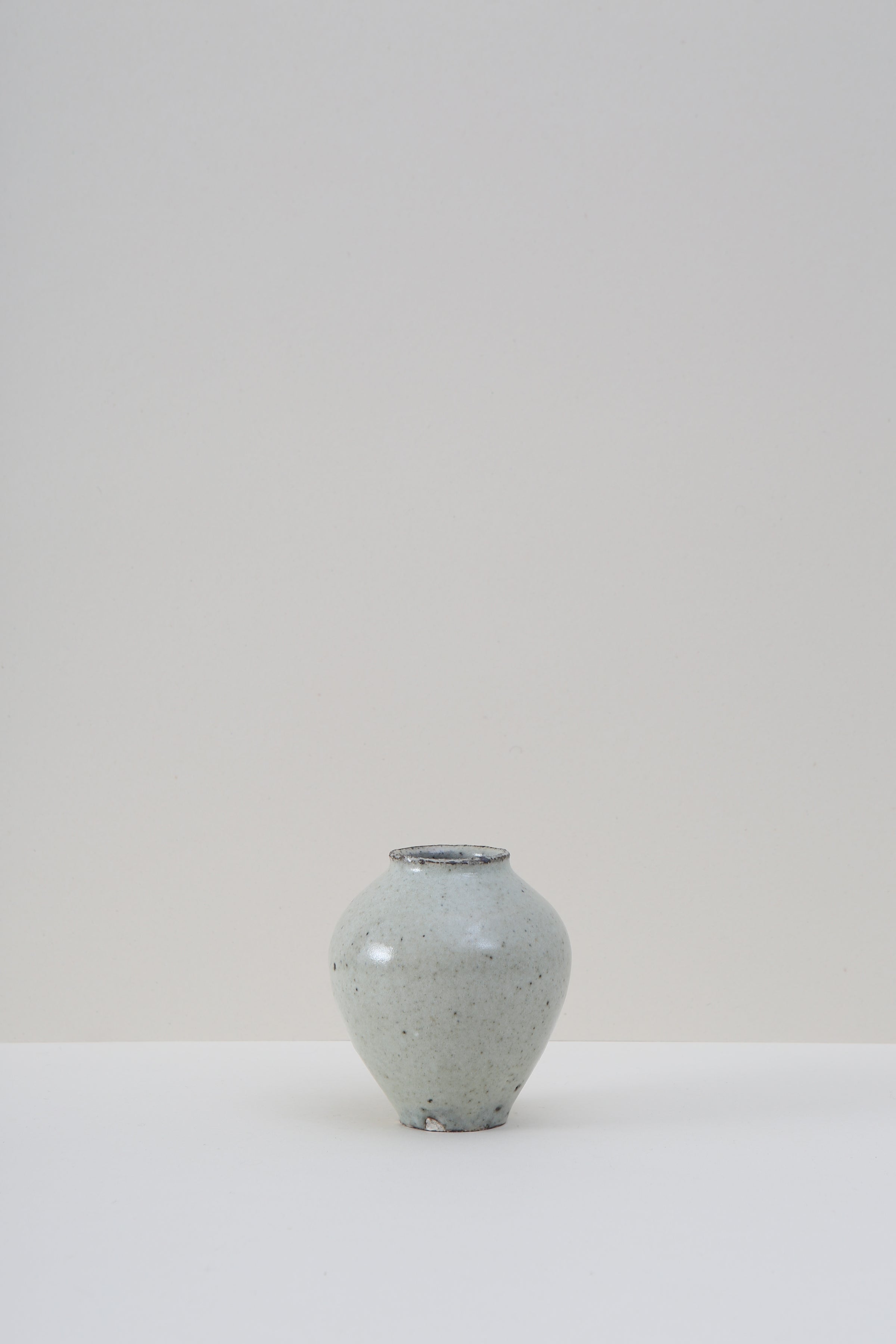 Kaolin Flower Vase