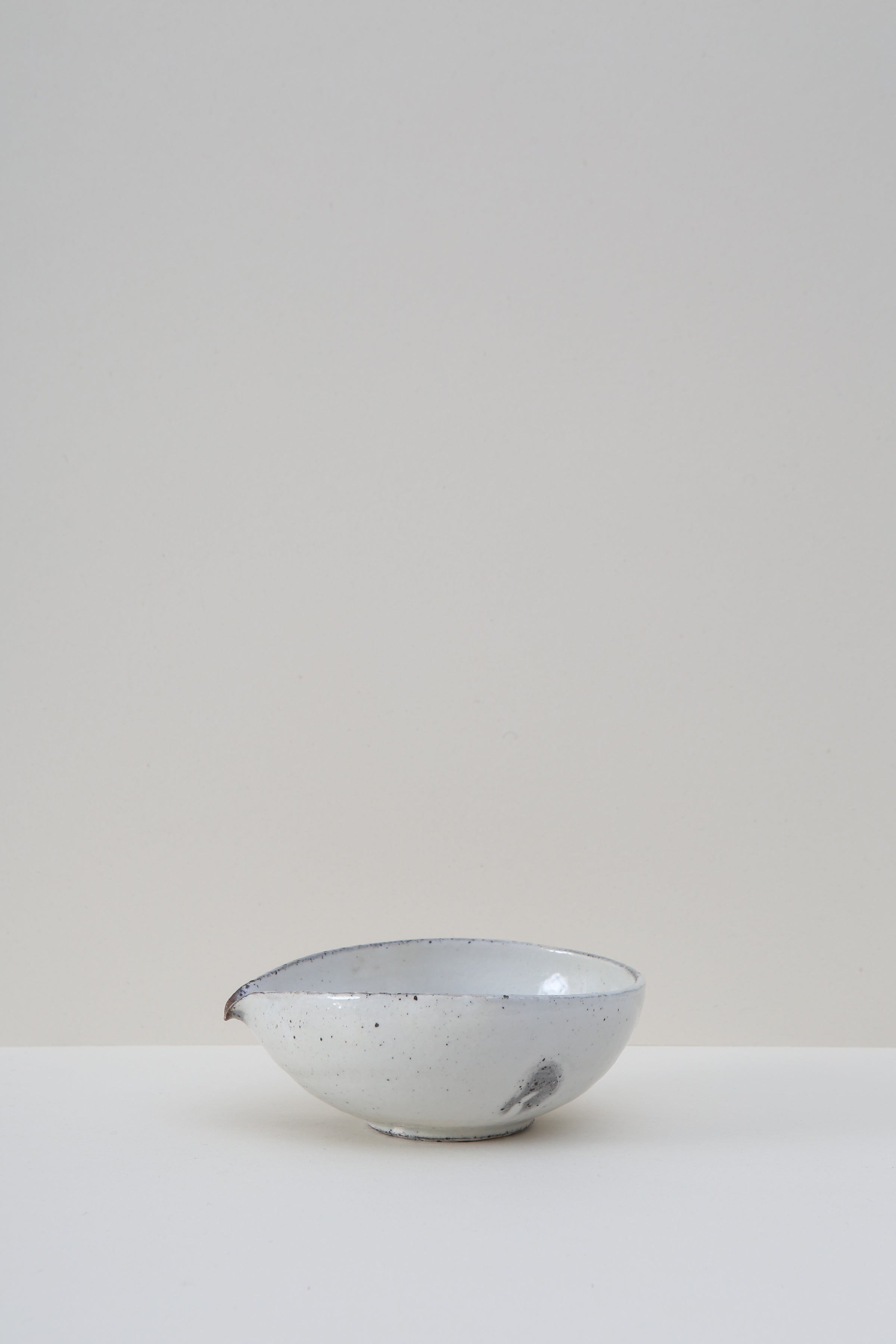 Large Sugu Pouring Bowl