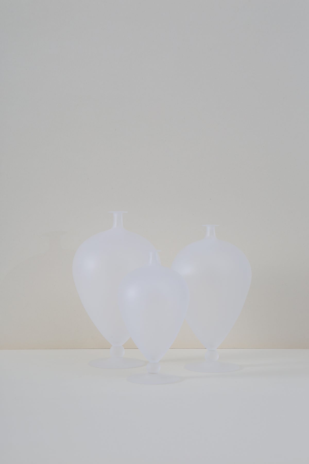 Frosted Veronese Vase - Large