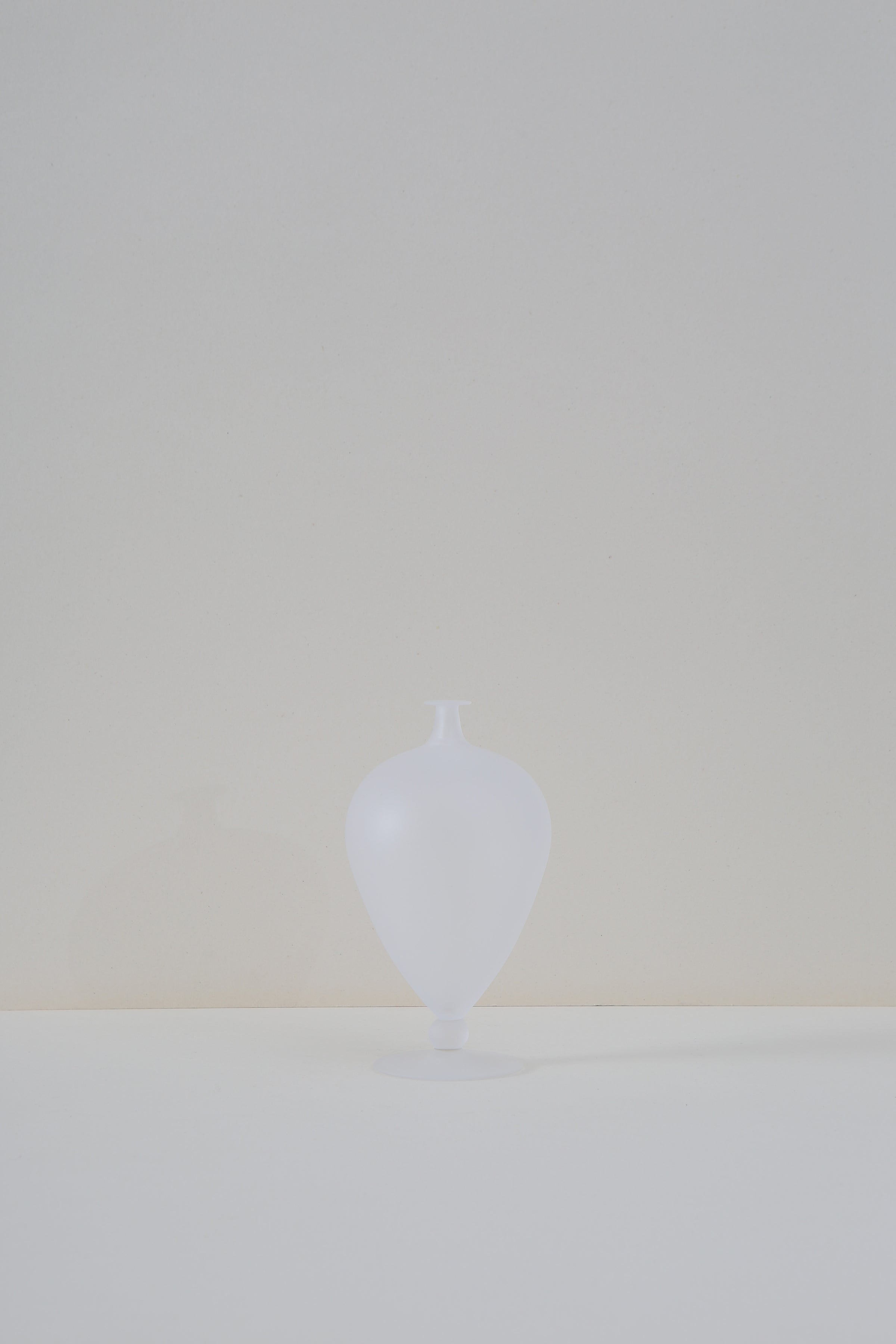 Frosted Veronese Vase - Small