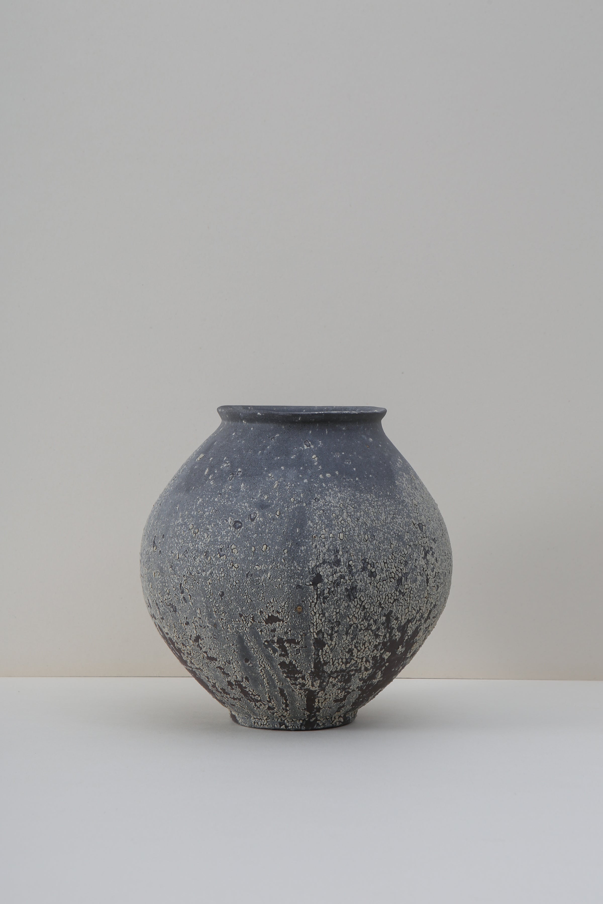 Decayed Wild Clay Jar - I