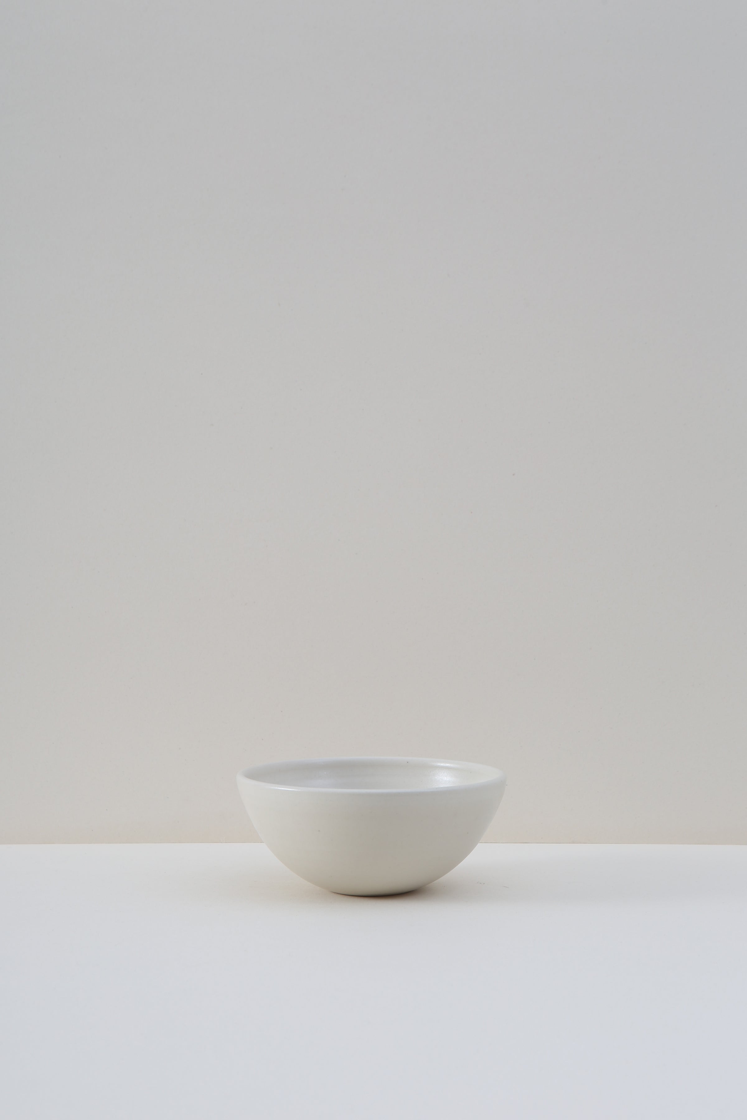 Medium Nesting Bowl Set - White