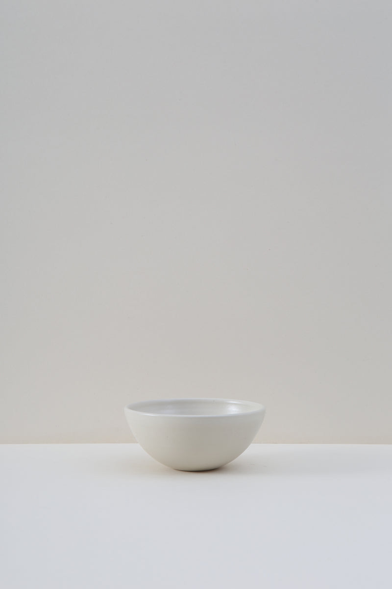 Medium Nesting Bowl Set - White
