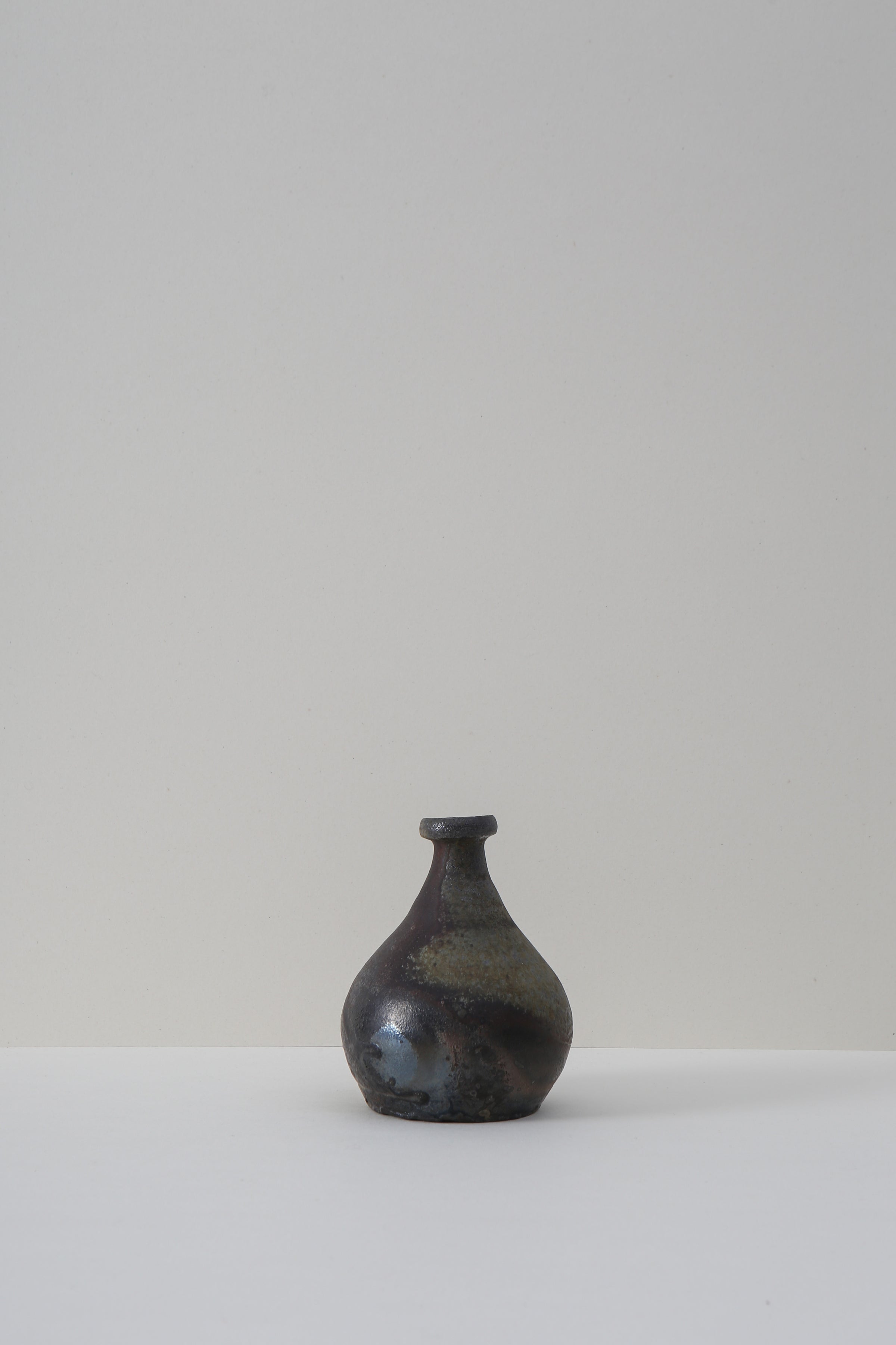 Tokkuri Vase - Round